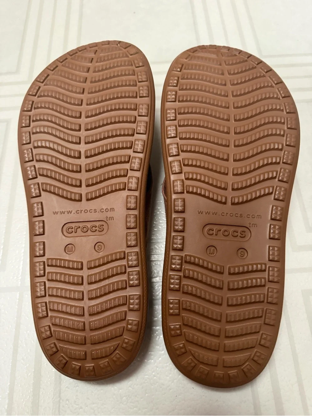 CROCS Men's YUKON VISTA II LiteRide Flip Flop Sandal, Hazelnut, Size 9 - NWOT